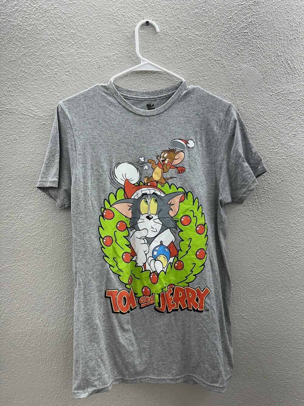 Tom and Jerry Mens Shirt Size Small Gray Christmas Graphic Hioliday Short Sleeve
